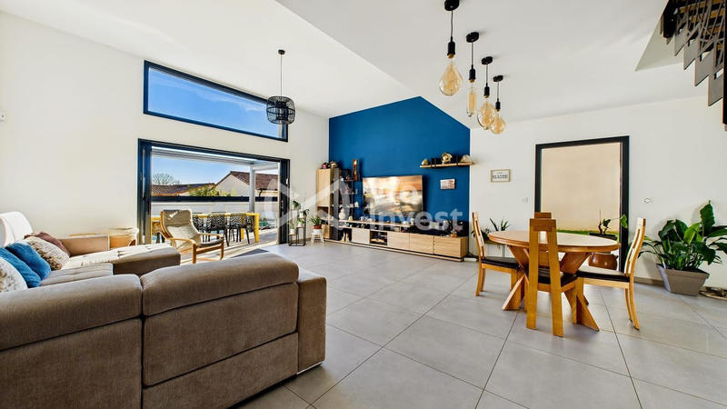 Maison - 138 m² - 6 pièces