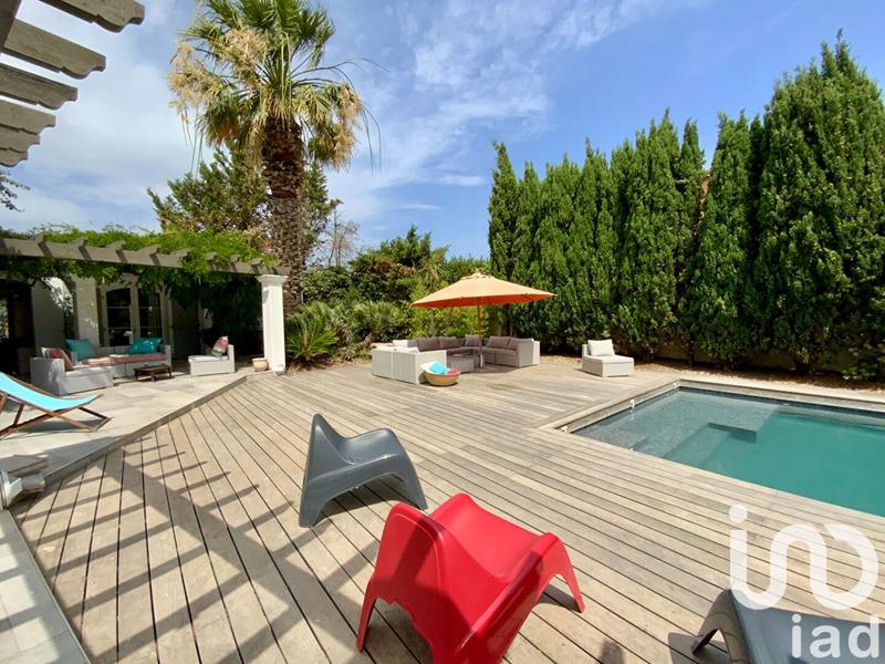 Maison - 232 m² - 8 pièces