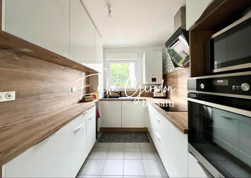 Maison - 94 m² - 4 pièces