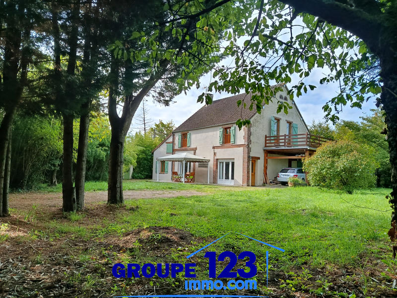 Maison - 203 m² - 5 pièces