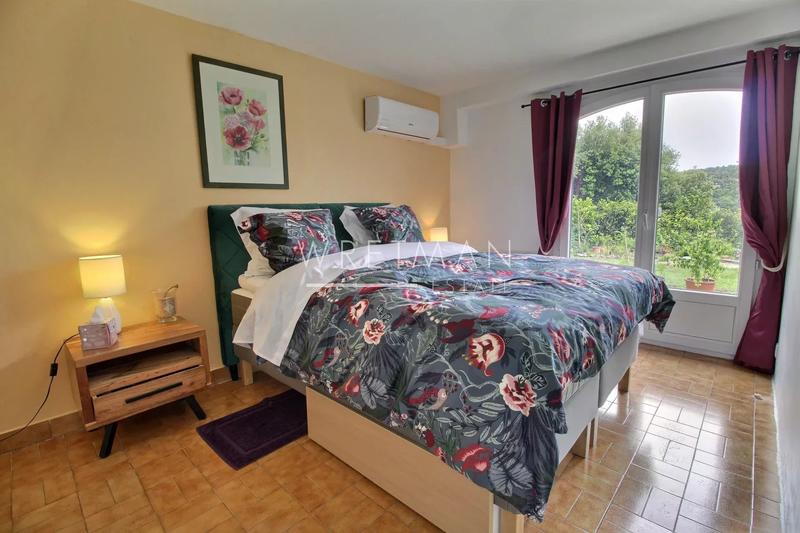 Villa - 190 m² - 7 pièces