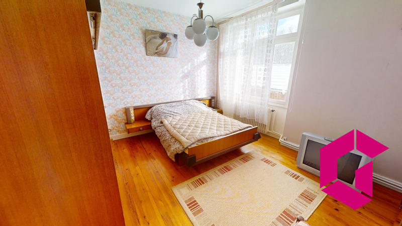 Maison - 700 m² - 12 pièces