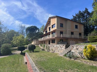 Maison d'architecte - 377 m²