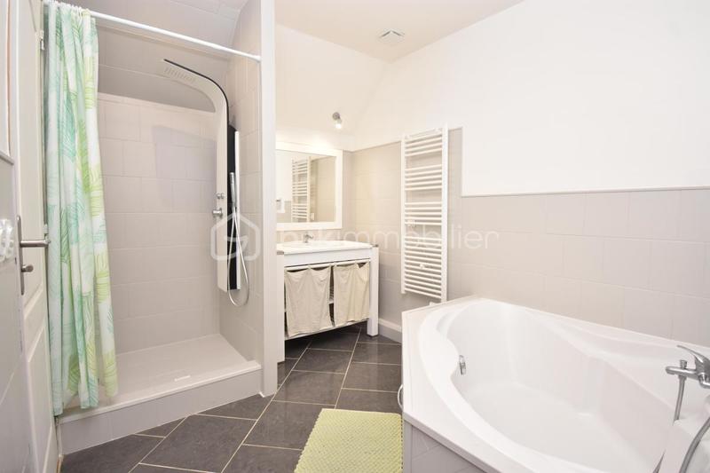 Maison - 97 m² - 5 pièces