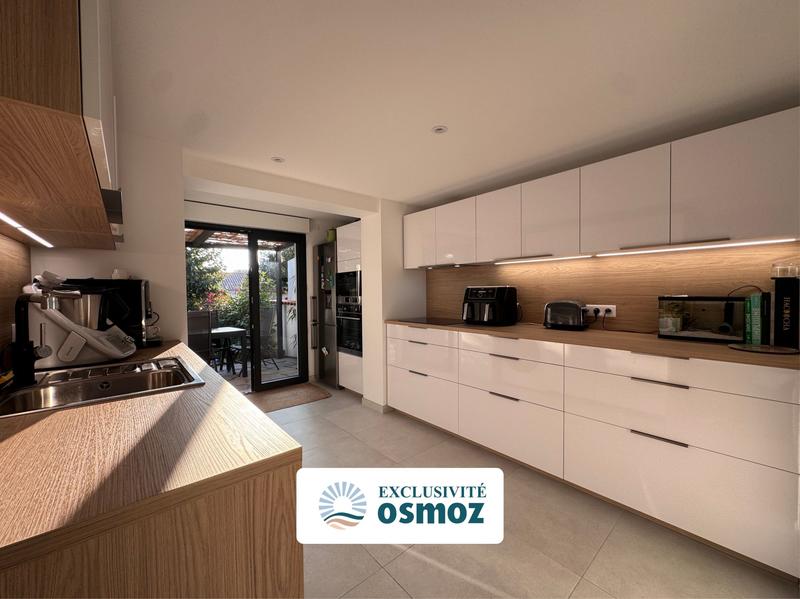 Maison traditionnelle - 92 m² - 5 pièces