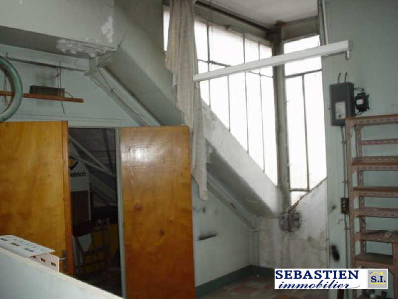 Loft - 100 m² - 5 pièces