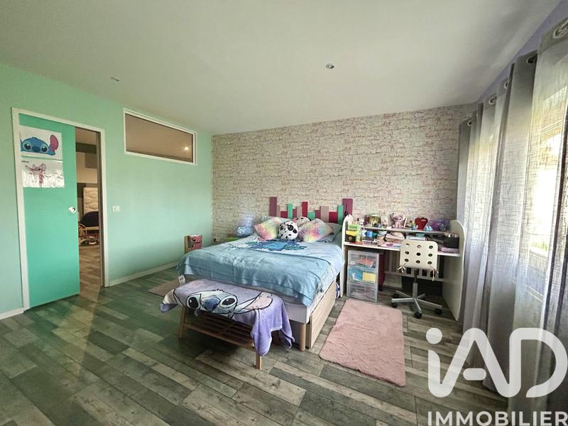 Maison - 242 m² - 7 pièces