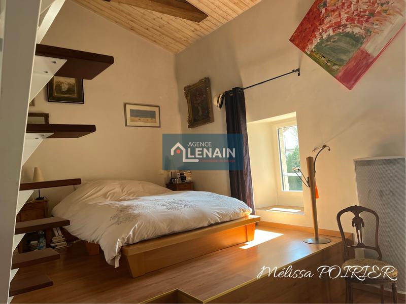 Maison - 241 m² - 9 pièces