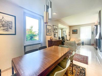 Maison traditionnelle - 200 m² - 11 pièces