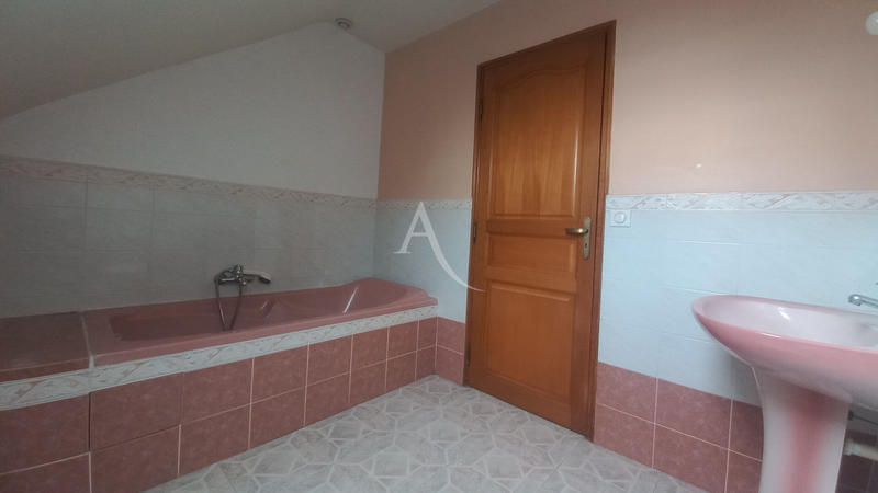 Maison - 195 m² - 10 pièces