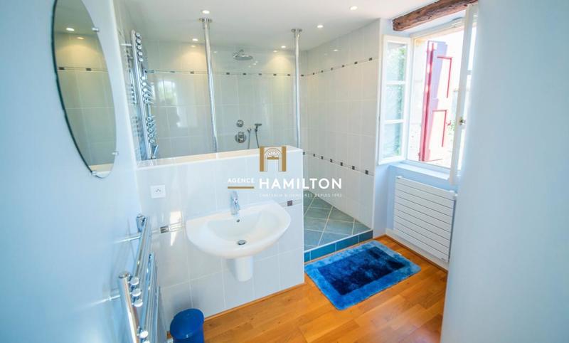 Maison de maîtres - 506 m² - 19 pièces