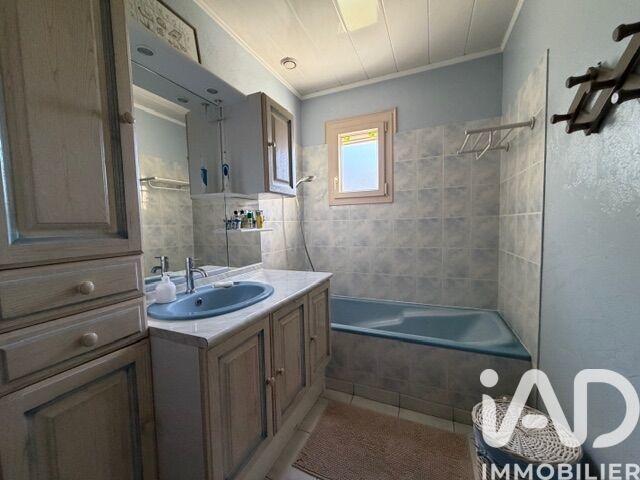 Maison - 102 m² - 4 pièces