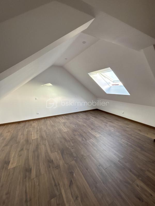 Maison - 460 m² - 12 pièces