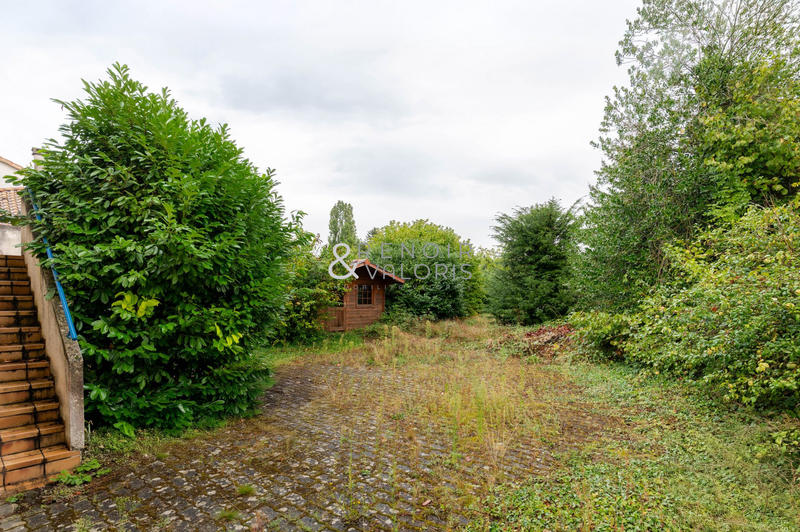 Maison - 300 m² - 7 pièces