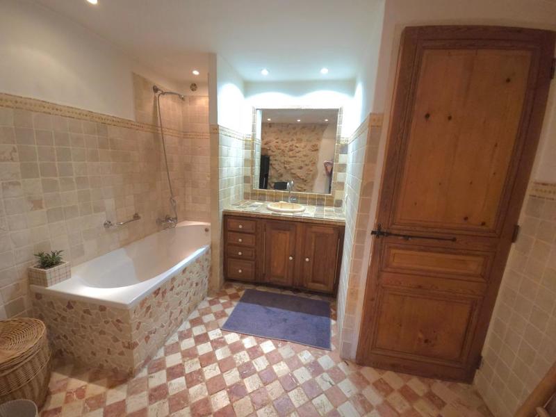 Villa - 101 m² - 5 pièces