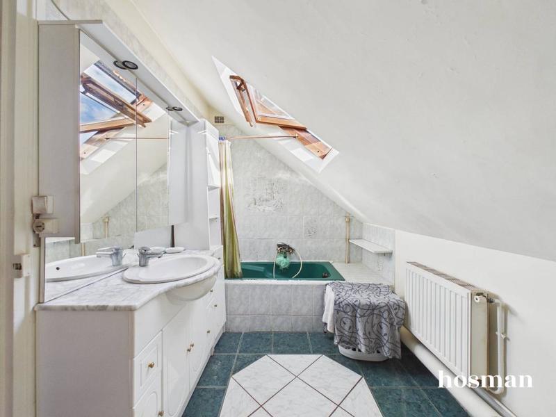 Maison - 100 m² - 4 pièces