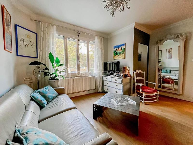 Maison traditionnelle - 90 m² - 5 pièces