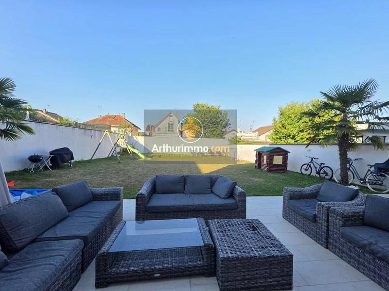 Maison - 180 m² - 6 pièces