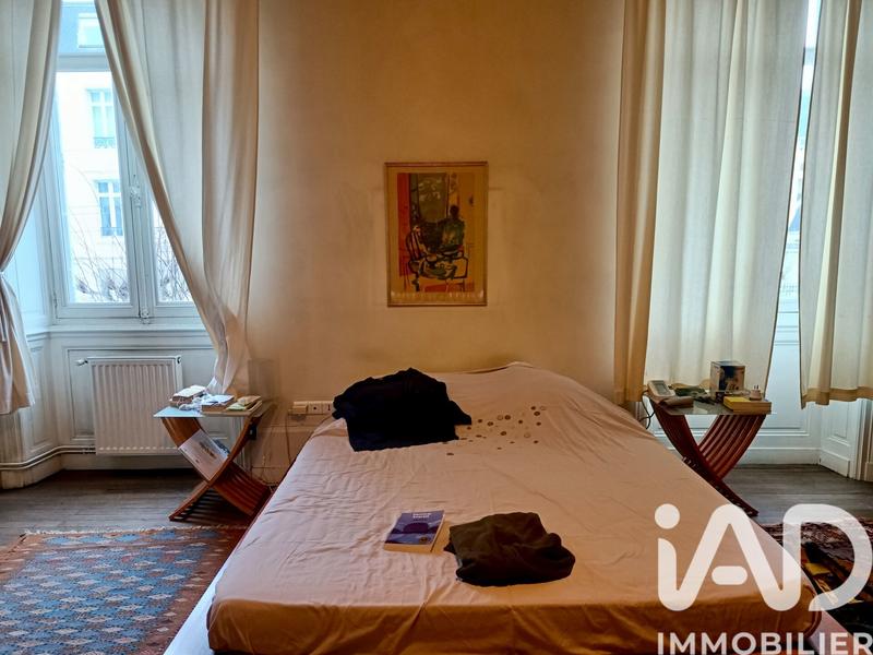 Maison de ville - 239 m² - 9 pièces