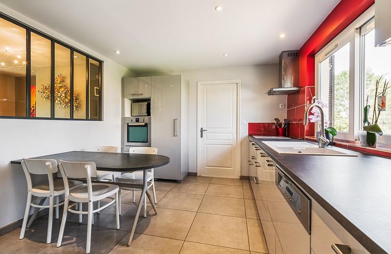 Villa - 198 m² - 6 pièces