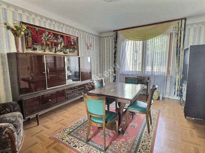 Maison - 151 m² - 6 pièces