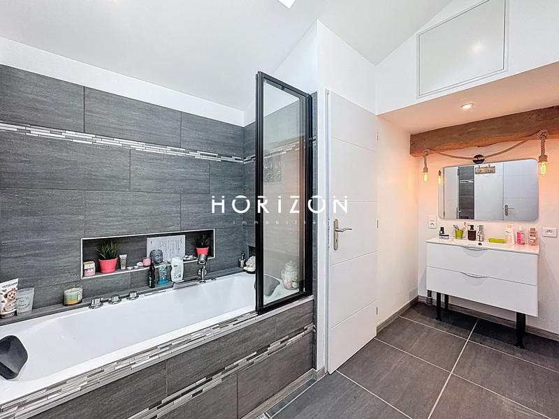 Maison ancienne - 126 m² - 4 pièces