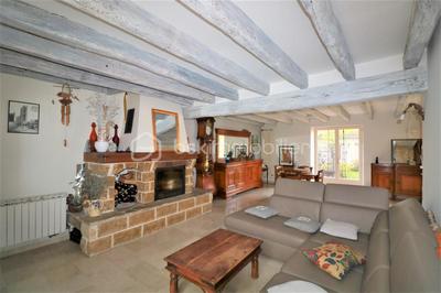 Maison - 230 m² - 7 pièces