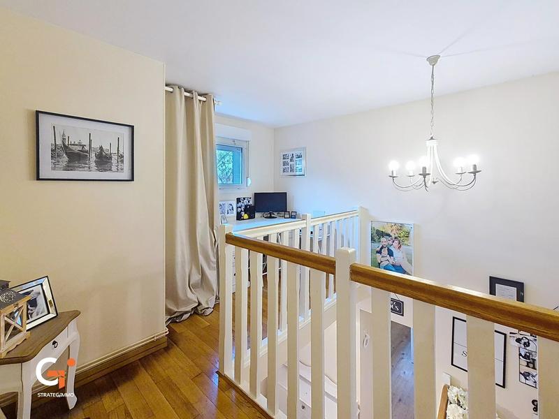 Maison - 199 m² - 5 pièces