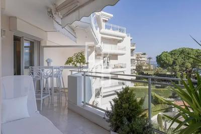 Appartement - 138 m² - 5 pièces