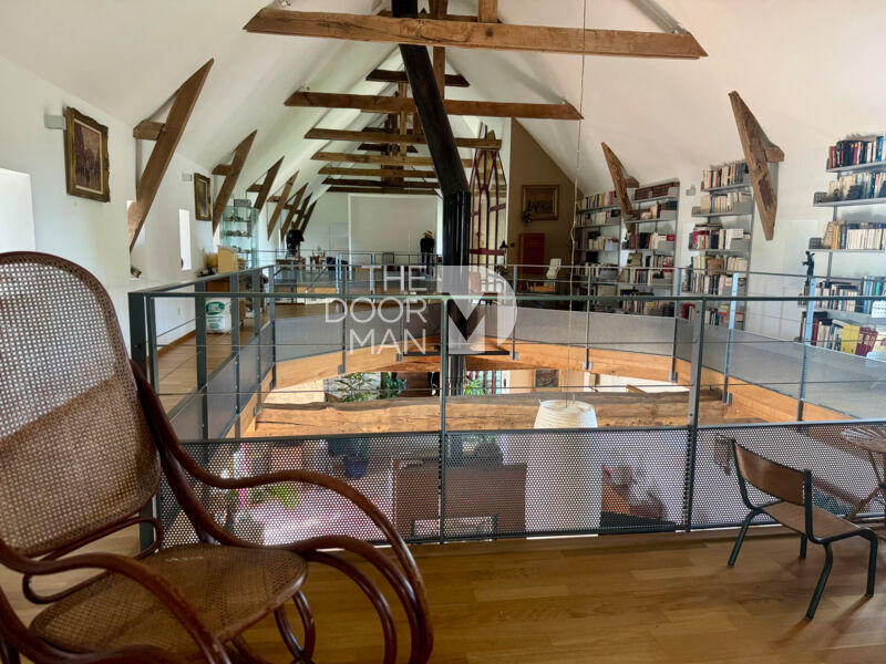 Propriété - 586 m² - 12 pièces