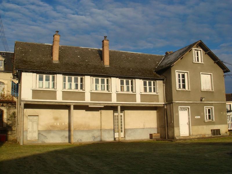 Maison de village - 170 m² - 8 pièces