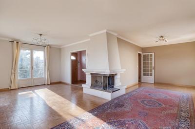 Maison traditionnelle - 136 m² - 7 pièces