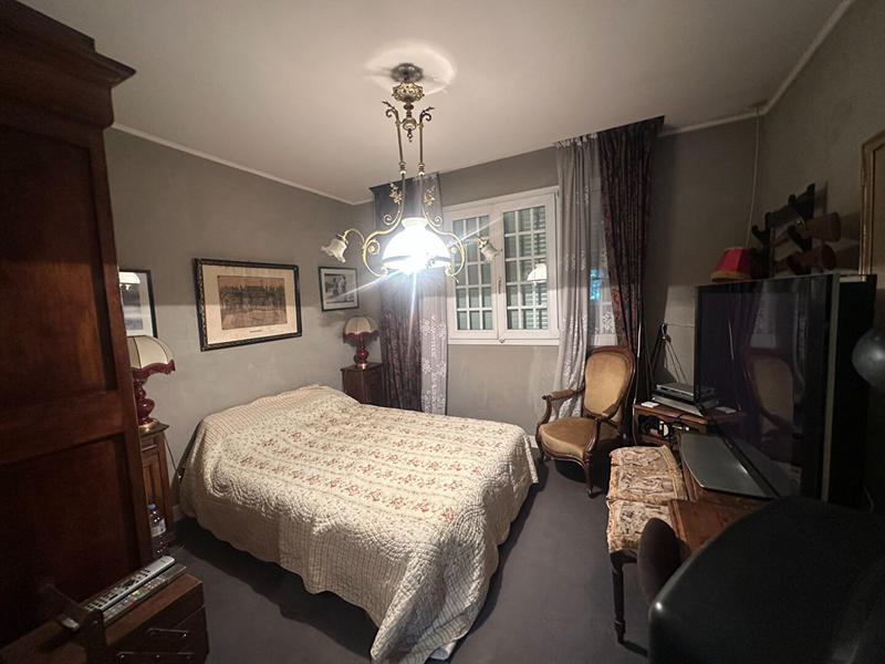 Maison - 240 m² - 6 pièces