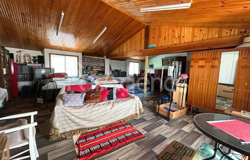 Maison - 247 m² - 9 pièces