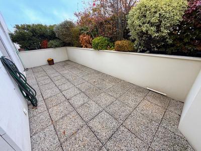 Appartement - 90 m² - 4 pièces