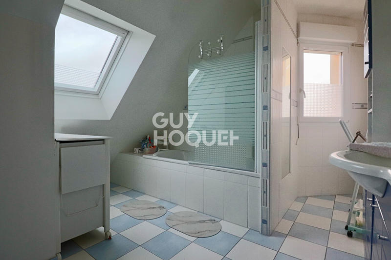 Maison - 104 m² - 5 pièces