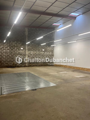 Local d'activités - 360 m²