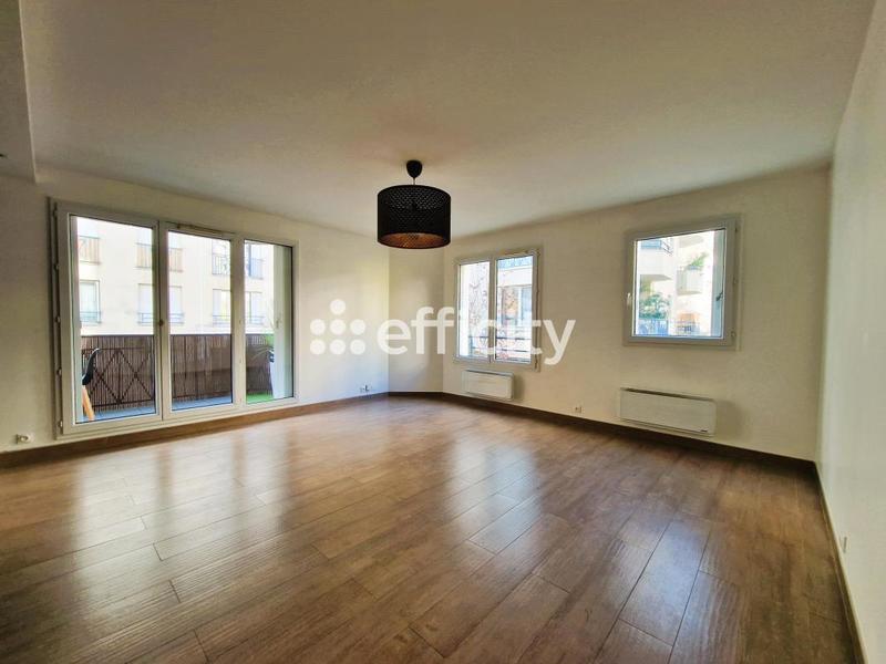 Appartement - 90 m² - 4 pièces