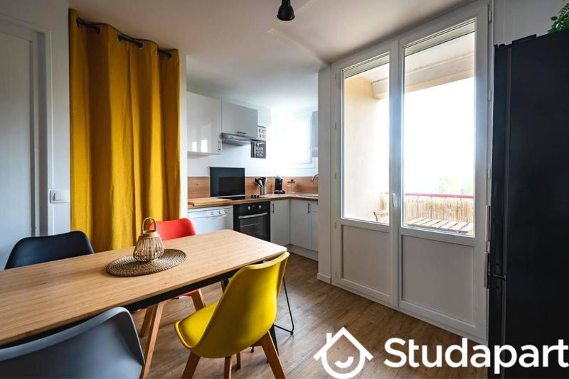 Chambre - 10 m² - 1 pièce