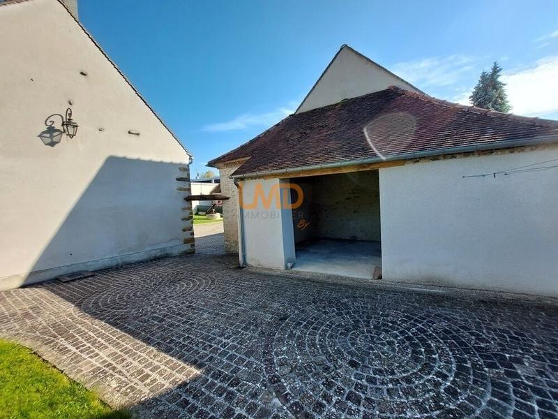 Maison - 95 m² - 4 pièces