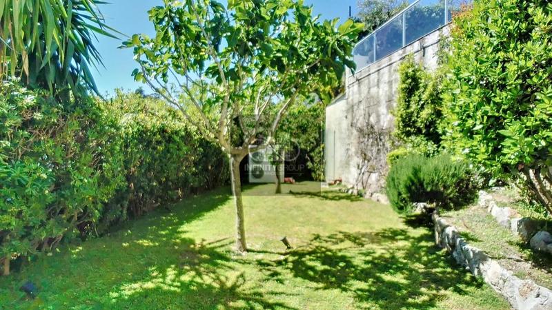 Villa - 200 m² - 6 pièces