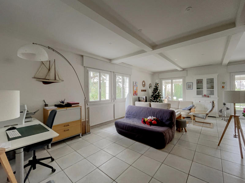 Maison - 212 m² - 6 pièces