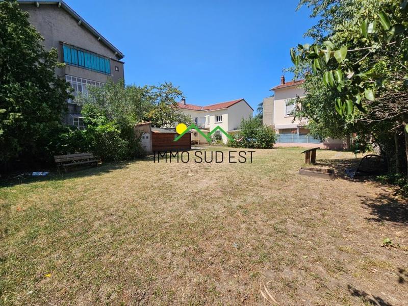 Maison - 252 m² - 10 pièces