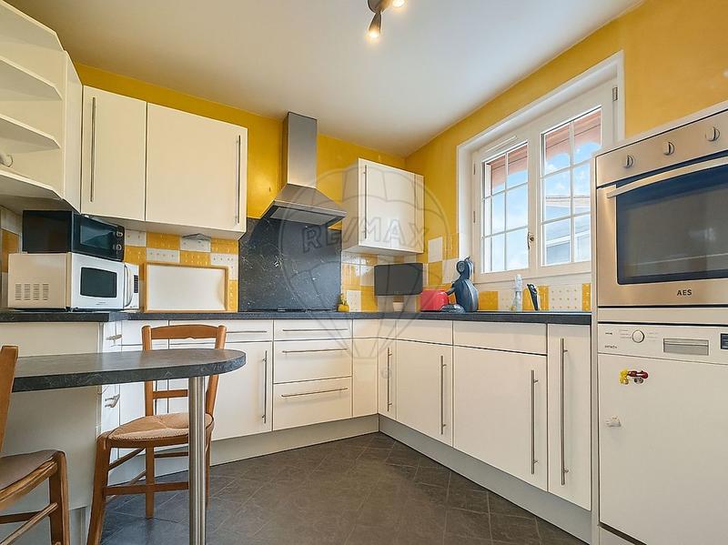 Maison - 93 m² - 6 pièces