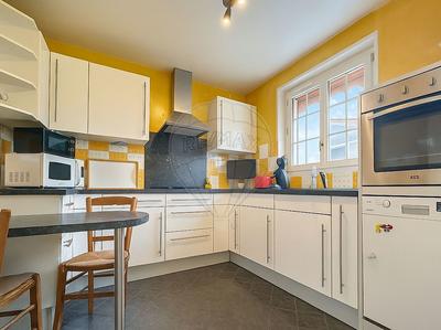 Maison - 93 m² - 6 pièces