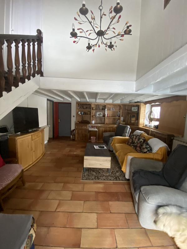 Maison - 180 m² - 8 pièces