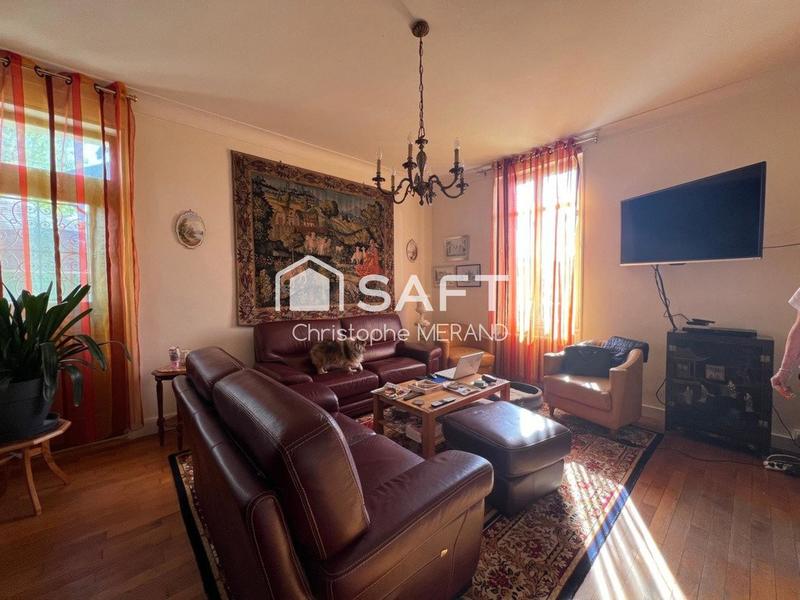 Maison - 121 m² - 8 pièces