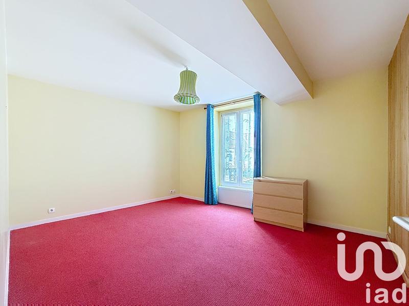 Maison - 201 m² - 7 pièces