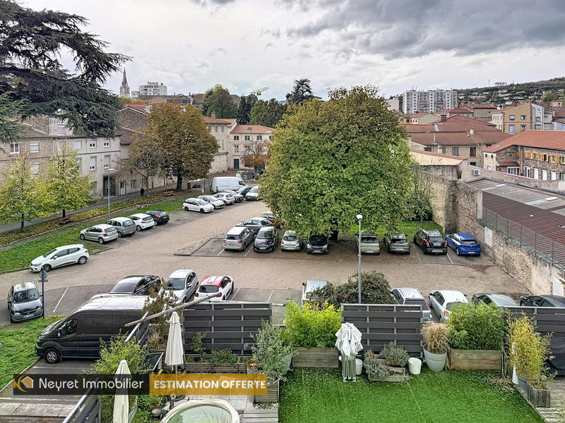 Appartement - 135 m² - 6 pièces