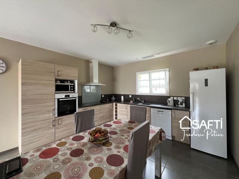 Maison - 275 m² - 9 pièces